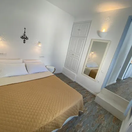 Apartment Heliades Imerovigli (Santorini)