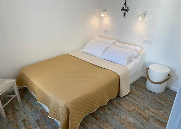 Heliades Apartament *